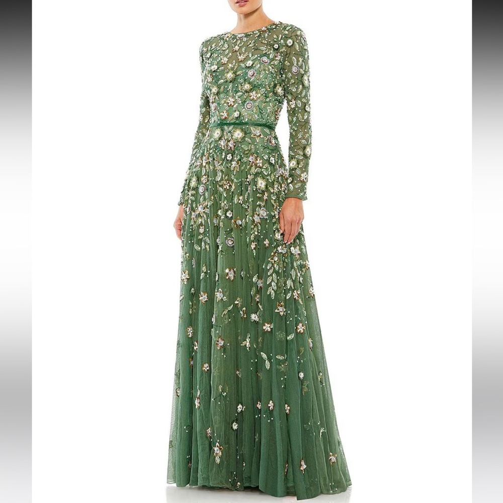 Mac Duggal
Floral Beaded Crew Neck Long Sleeve Pleated Chiffon Gown